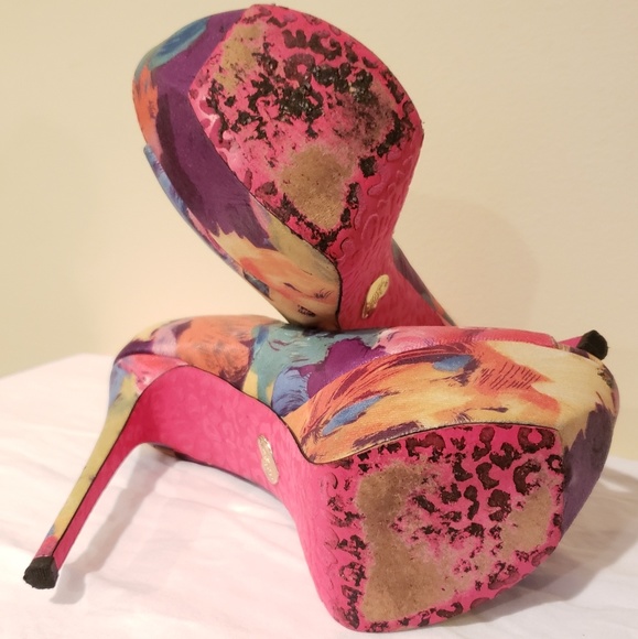 Floral Heels - Picture 5 of 5